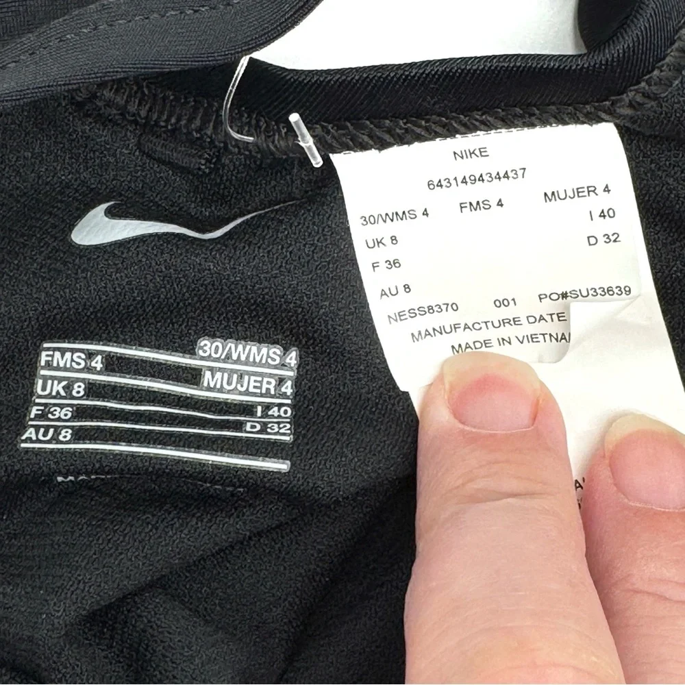 Nike Women's Fast Back One-Piece Swimsuit Black Size 4 (30)